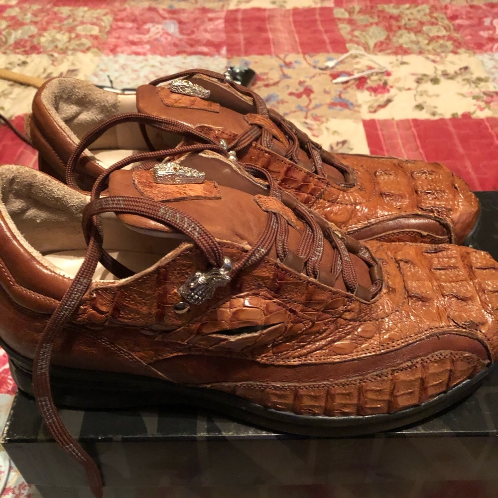Dressing shoes